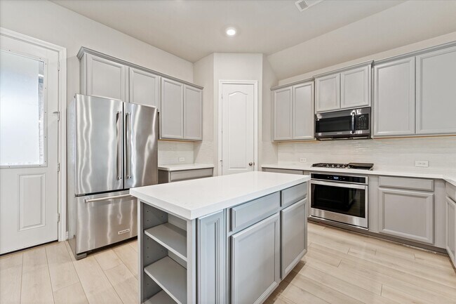 Building Photo - 32067 August Woods Wy