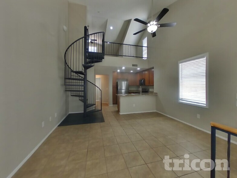 Building Photo - 1353 S Sabino Dr