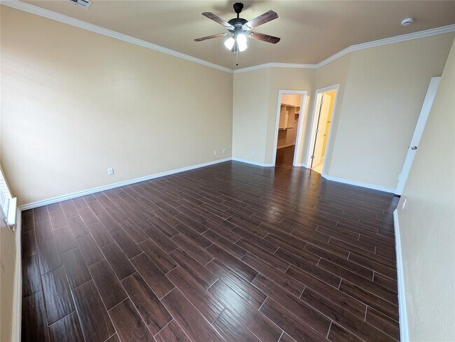 Building Photo - 17201 Cedar Dr