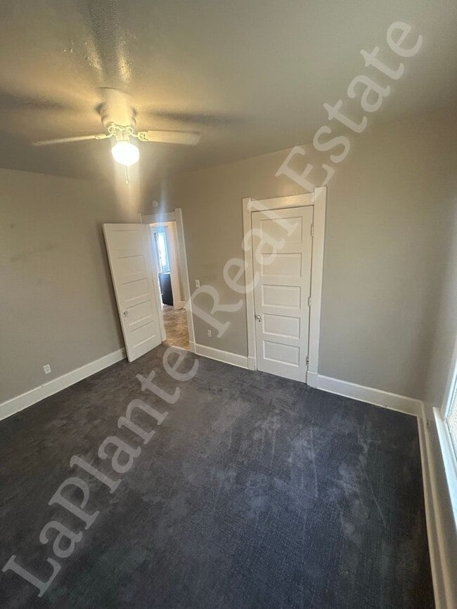 Building Photo - 3137 Kimball Ave