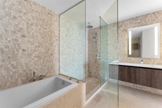 Building Photo - 88 SW 7th St