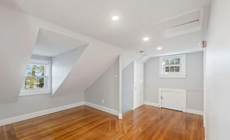 Building Photo - 30 Brown St