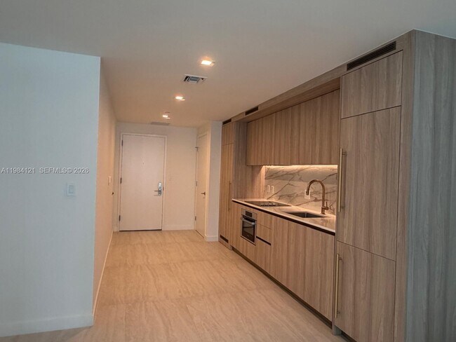 Building Photo - 77 SE 5th St