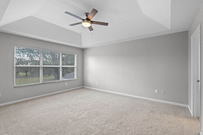 Building Photo - HUNTINGTON POINTE - 4 bd • 2.5 ba • 2,142 ft² (Lake Mary)