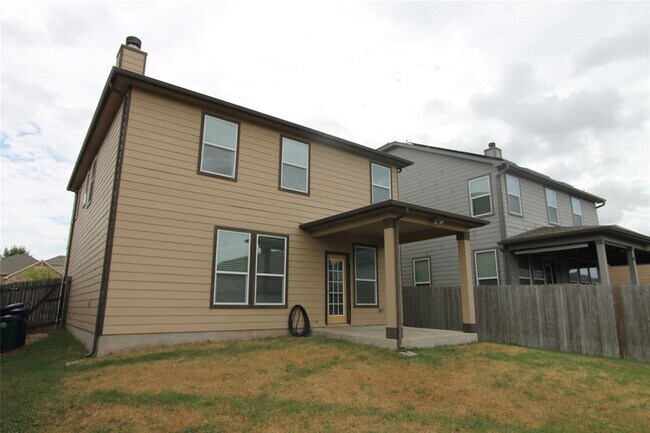 Building Photo - 907 Solitude Dr