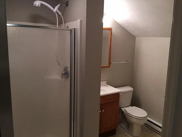 Building Photo - 204 W 2nd St