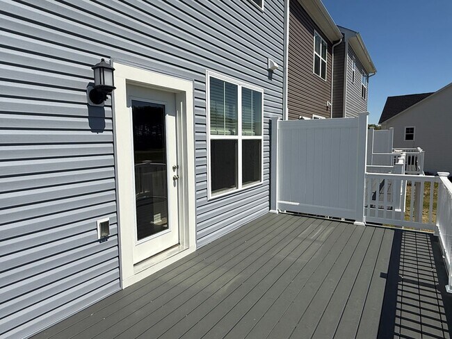 Building Photo - Modern Townhome with Golf Course Views & 2-Car Garage- Cambridge, MD