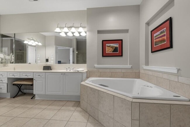 Building Photo - 1283 Creekside Pl SE