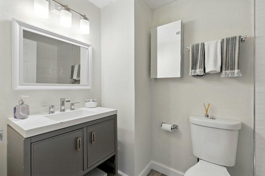 Master Bathroom - 9701 Fields Rd
