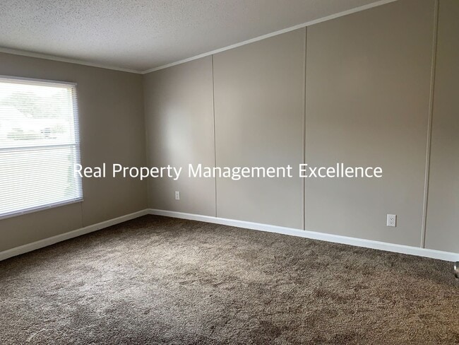 Building Photo - Quaint Renovated Home, Near Education Faci...
