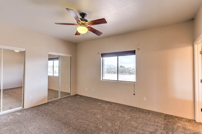 Building Photo - Vail - Rural Property on acreage