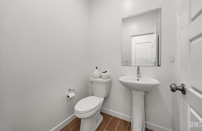 Building Photo - 8906 Ml Brg Dr