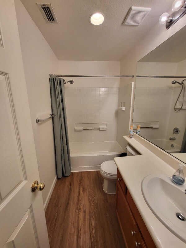 Building Photo - 949 Mason Ct