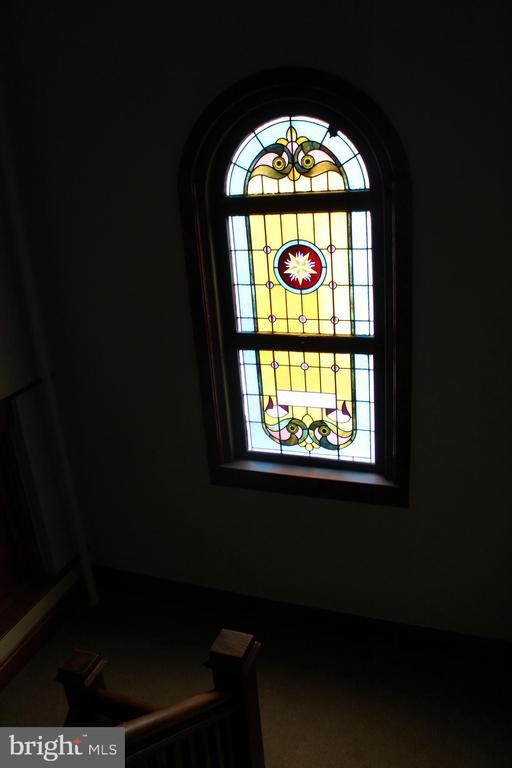 Building Photo - 415 W Broad St