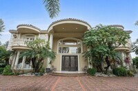 Building Photo - 5344 Leghorn Ave