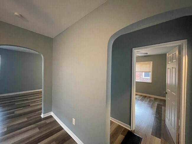 Building Photo - 262 S Chase Ave