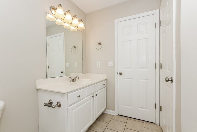 Building Photo - 188 Bradford Cir