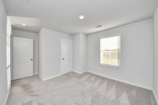 Building Photo - 5611 Fresh View Ct