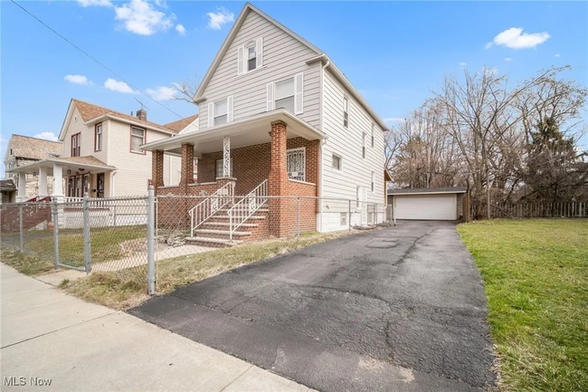 Building Photo - 1433 E 112th St
