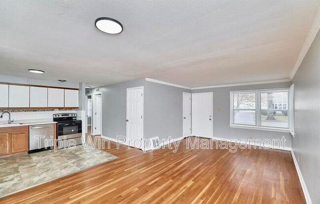 Building Photo - 10128 Ashbrook Dr