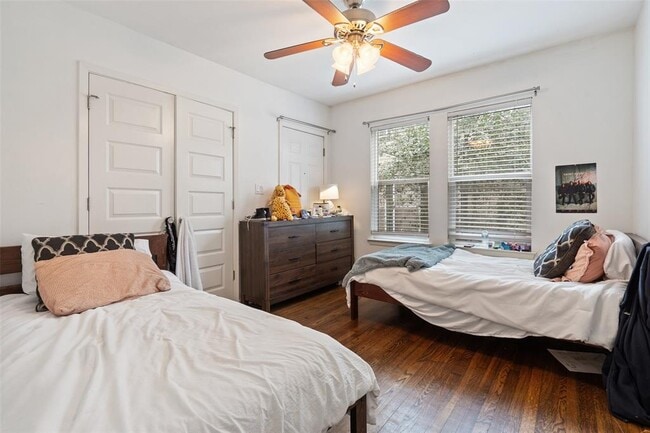 Building Photo - 3504 Speedway