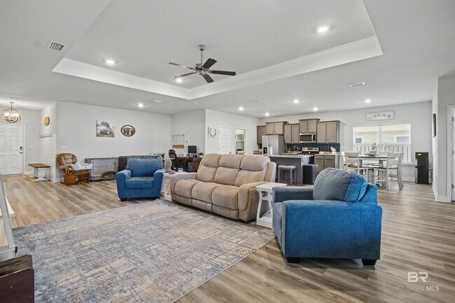 Building Photo - 3893 Mercury Cir