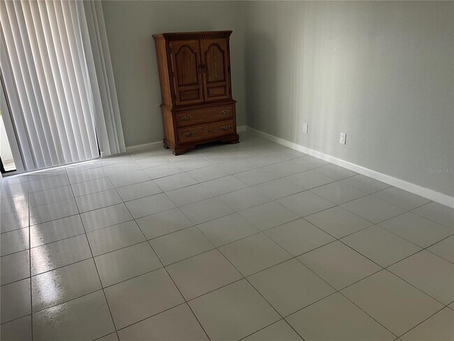 Building Photo - 851 Bayway Blvd