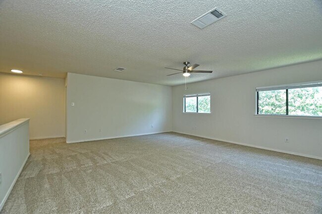 Building Photo - 1201 Pike Path