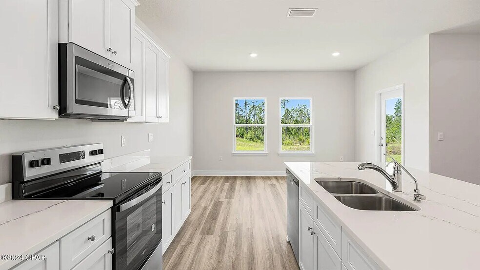 Building Photo - 4865 Sandhill Wy