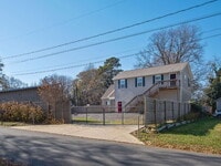 Building Photo - Unique Live/Work Opportunity With Large Fenced Yard Plus Outdoor Storage