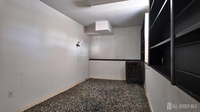 Building Photo - 221 Wyckoff Ave