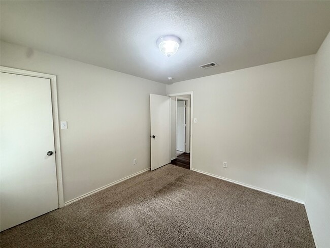 Building Photo - 5714 Onia Ln