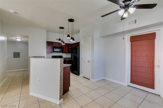 Building Photo - 10245 S Maryland Pkwy