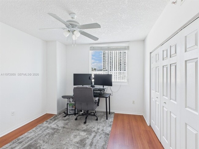 Building Photo - 275 NE 18th St