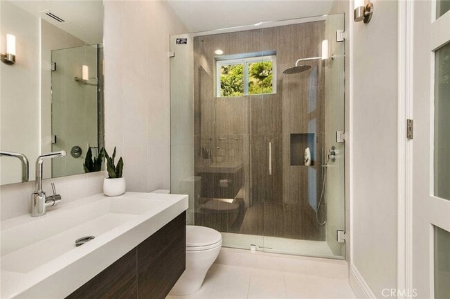 Building Photo - 1756 Clear View Dr