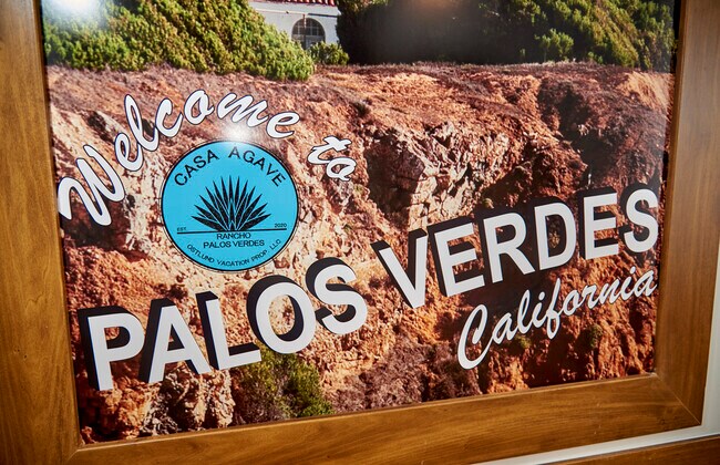 Building Photo - 7080 Via del Mar