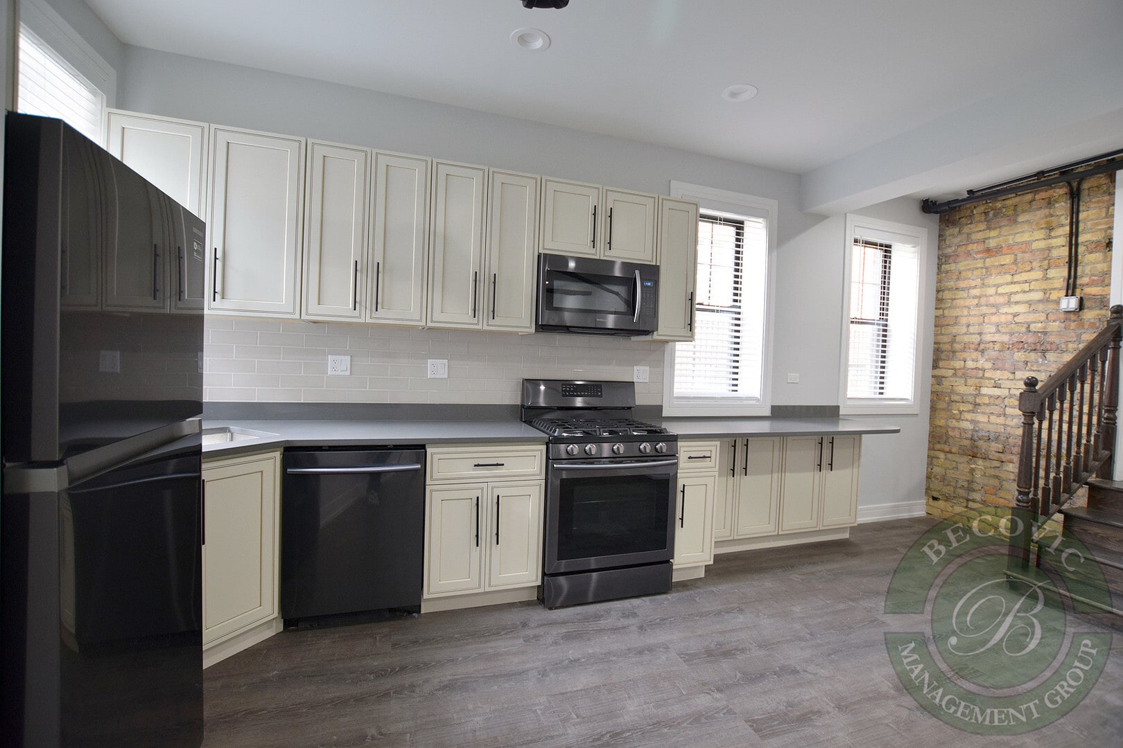 Building Photo - 6105 N Winthrop Ave