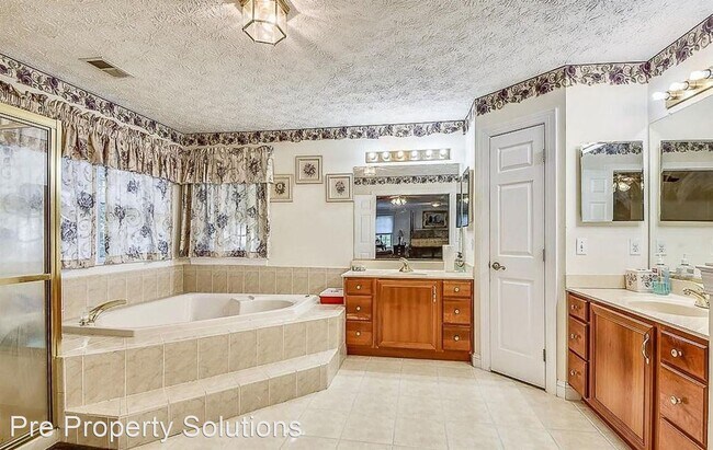 Building Photo - 5 br, 4 bath House - 3416 Burgh Lane