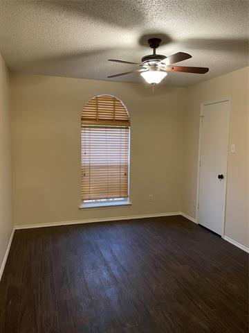 Building Photo - 817 Parkhill Dr