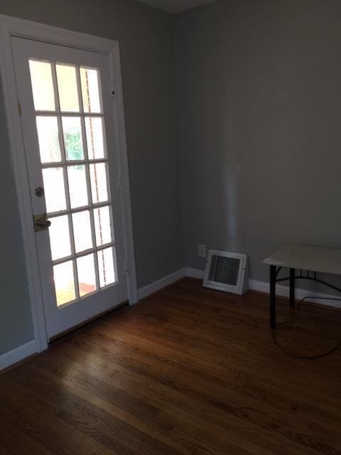 Building Photo - 2833 Raritan Dr