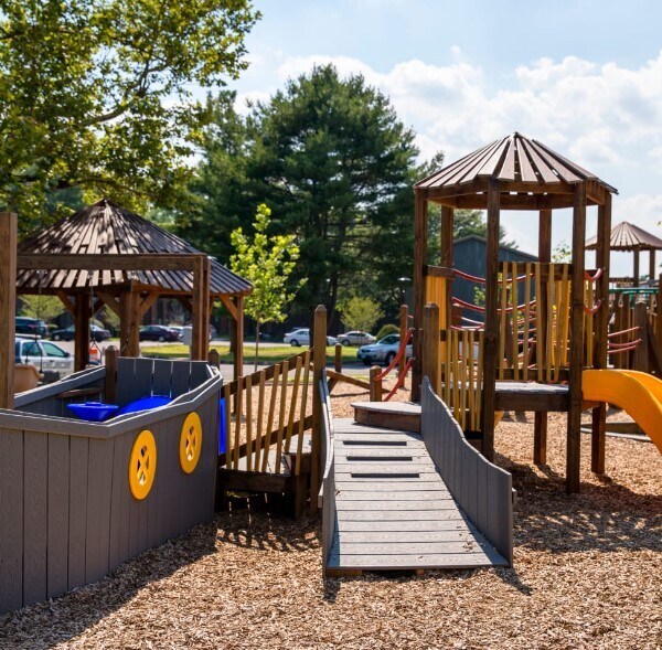 Building Photo - Squire Village