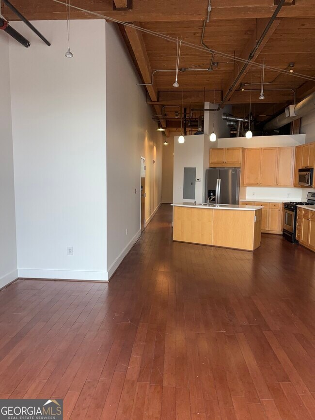 Building Photo - 204 Walker St SW