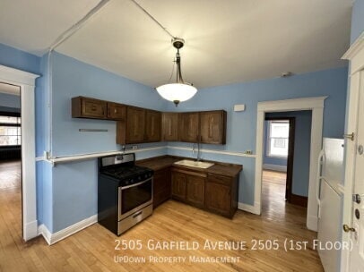 Building Photo - 2505 Garfield Ave