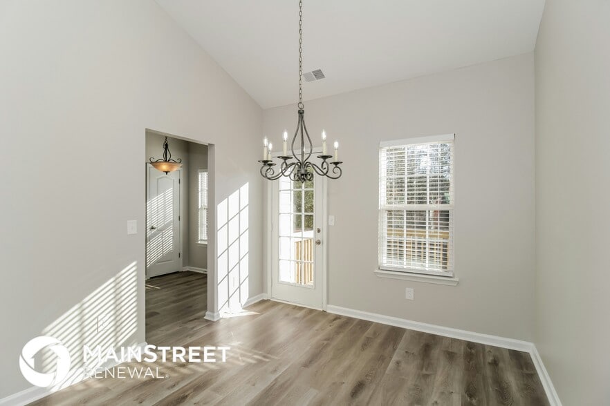 Building Photo - 5010 Landover Way