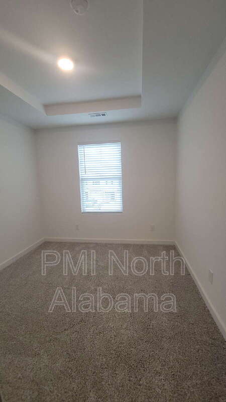 Building Photo - 7582 Discovery Pt Dr NW