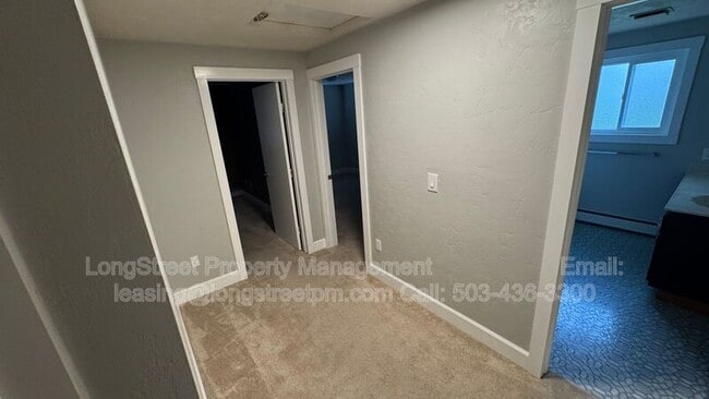 Building Photo - 2995 Fir Oaks Dr SW