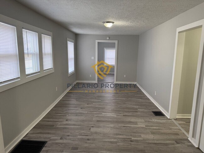 Building Photo - Beautiful 2 Bedroom and 1 Bathroom Near Mapleton-Fall Creek Area Available NOW!