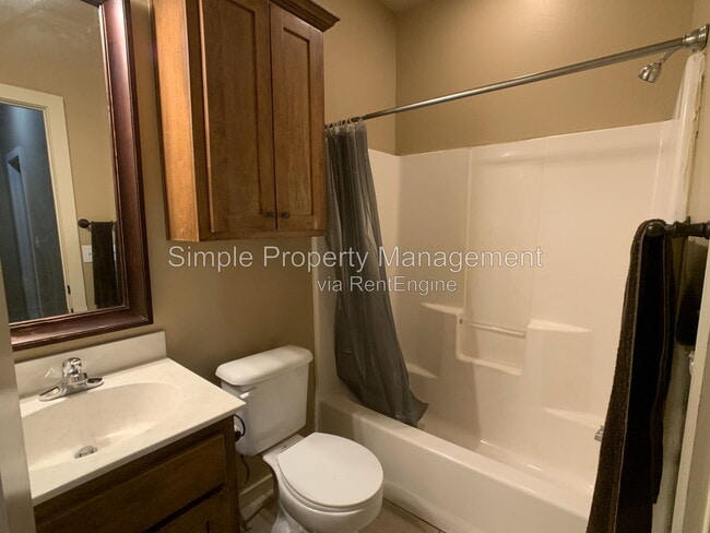 Building Photo - 2884 Muzzy St