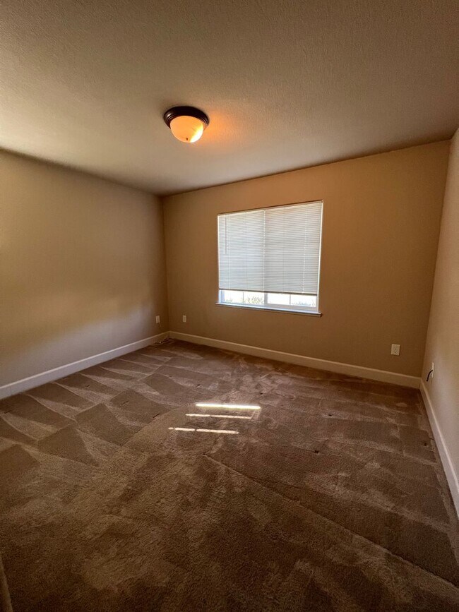 Primary Photo - Edgewood