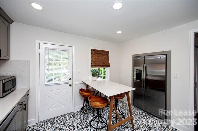 Building Photo - 6719 Bradstock Ln